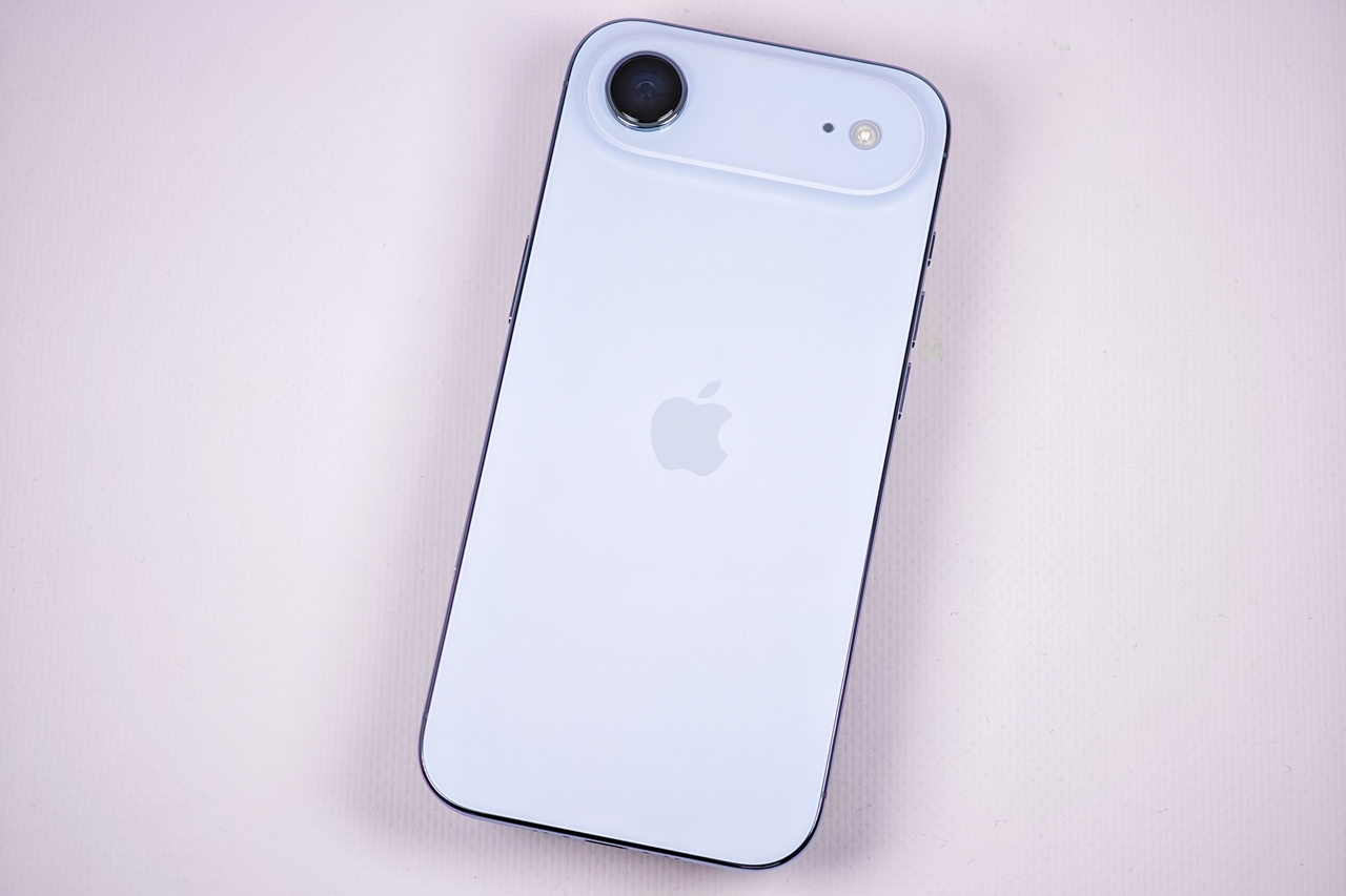 auオンラインショップ、「iPhone Air」実質4万8400円から MNPで