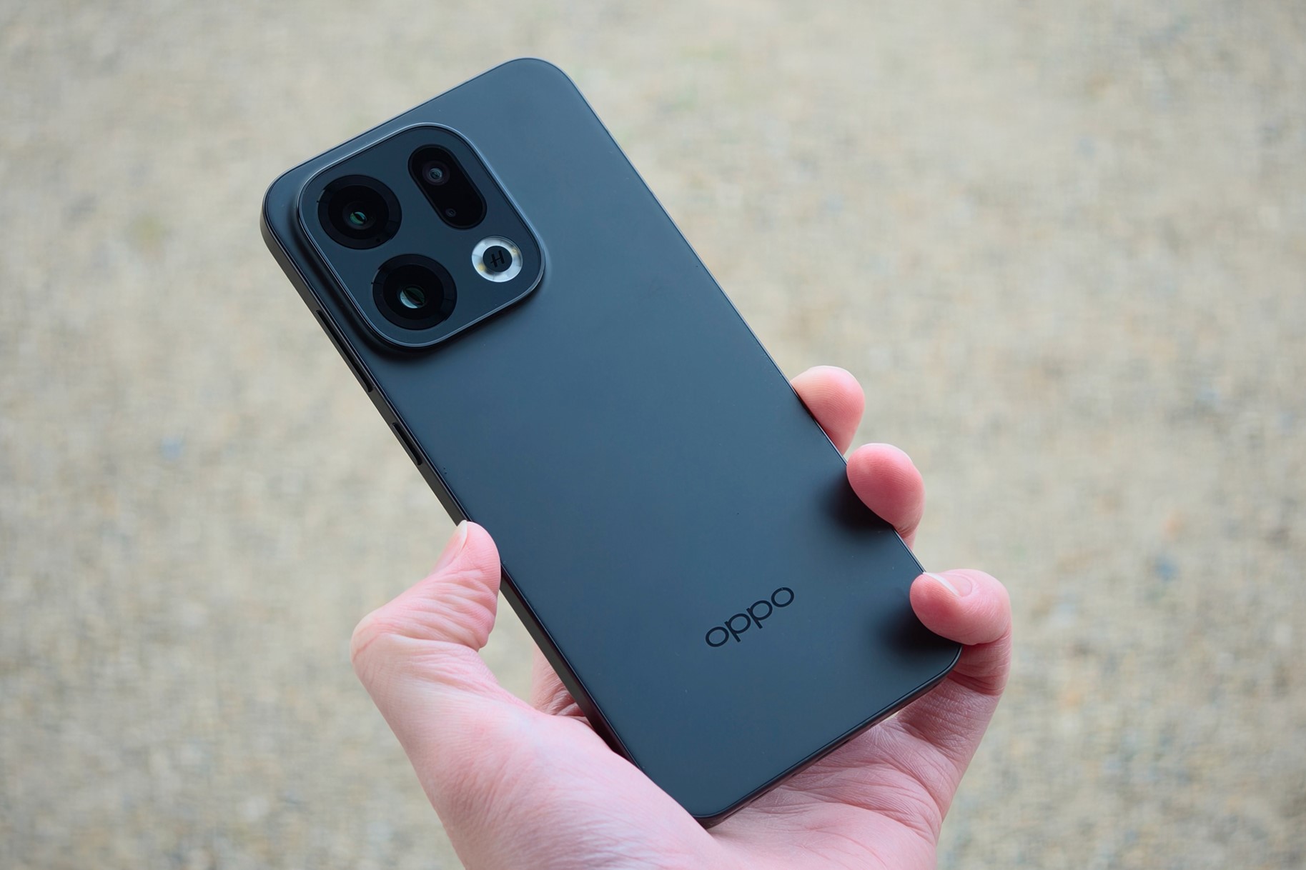 [みんなのケータイ]正直ここまでとは思わなかった。OPPO Find X9を1カ月使った本音