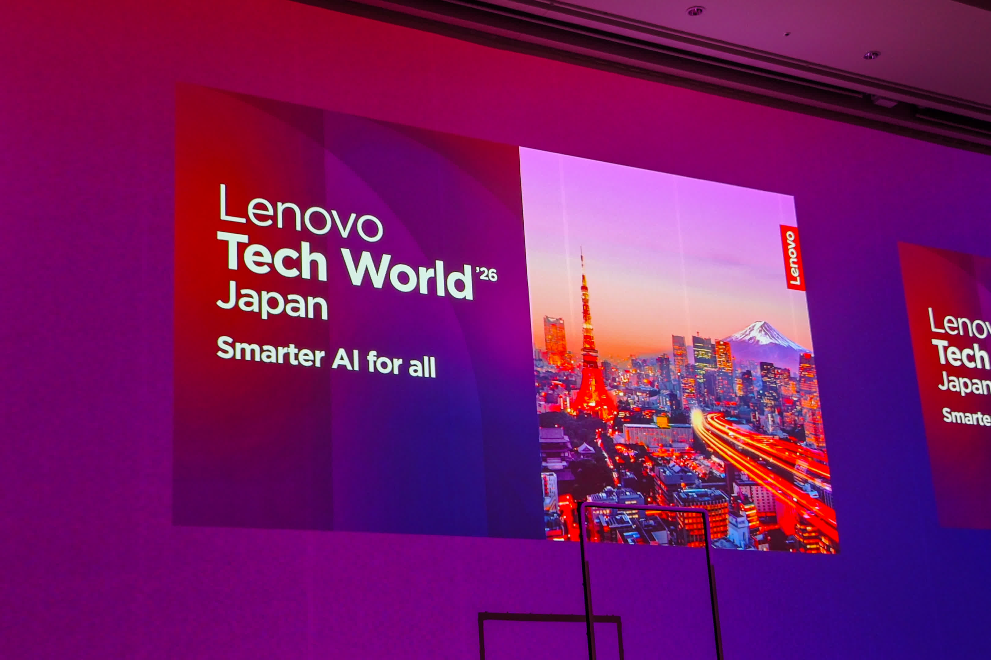 「Lenovo Tech World Japan」開催、全AIを束ねる「Qira」や“画面が伸びるThinkPad”・フォルダブルスマホのモックを披露