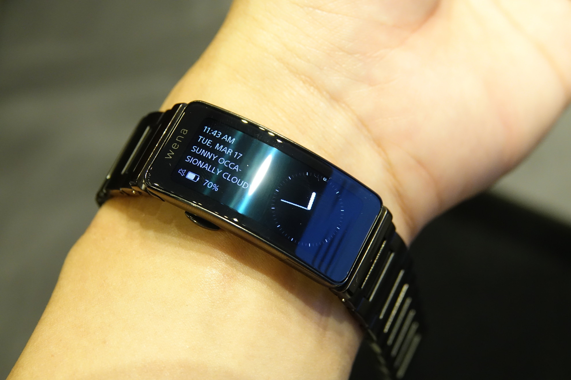 新生「wena X」発表、小型化や睡眠・運動機能強化でファンの期待に応える