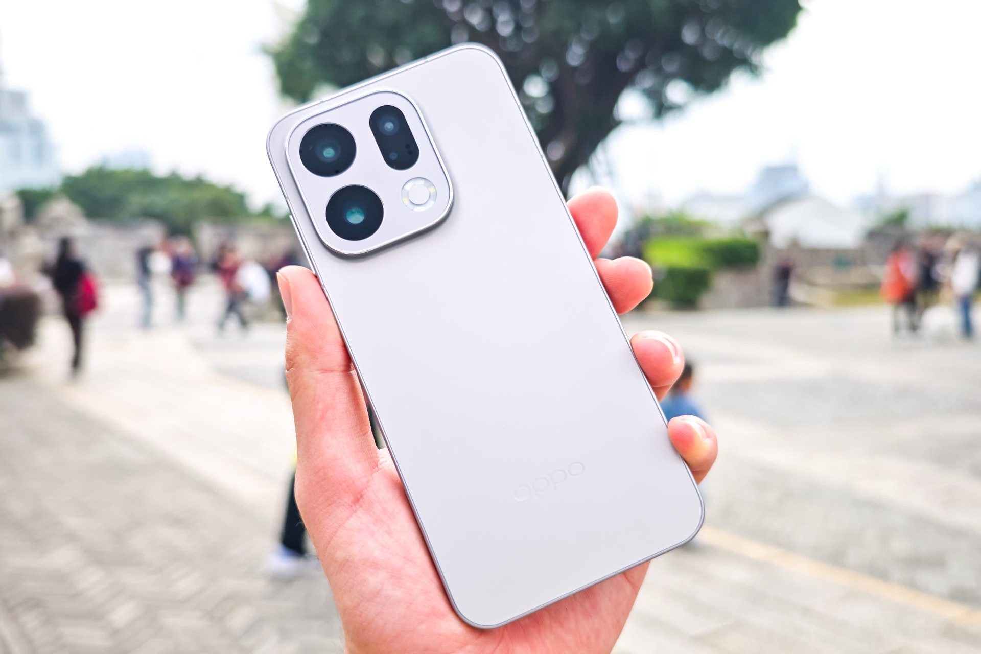 「OPPO Find X9」がiPhoneと“AirDropでの送受信”に対応