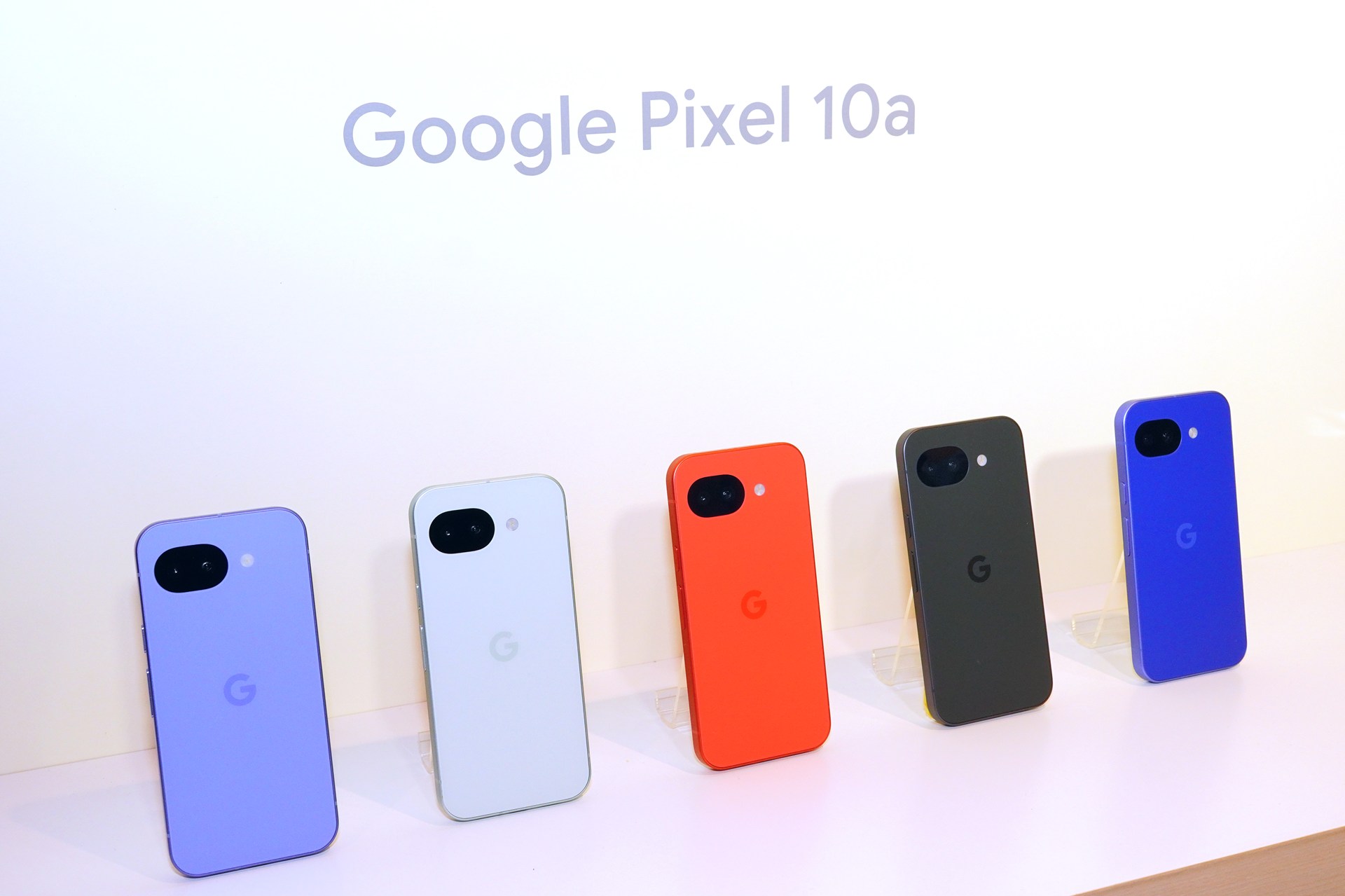 グーグル新スマホ「Pixel 10a」、各キャリアを比較――“真の実質24円”は