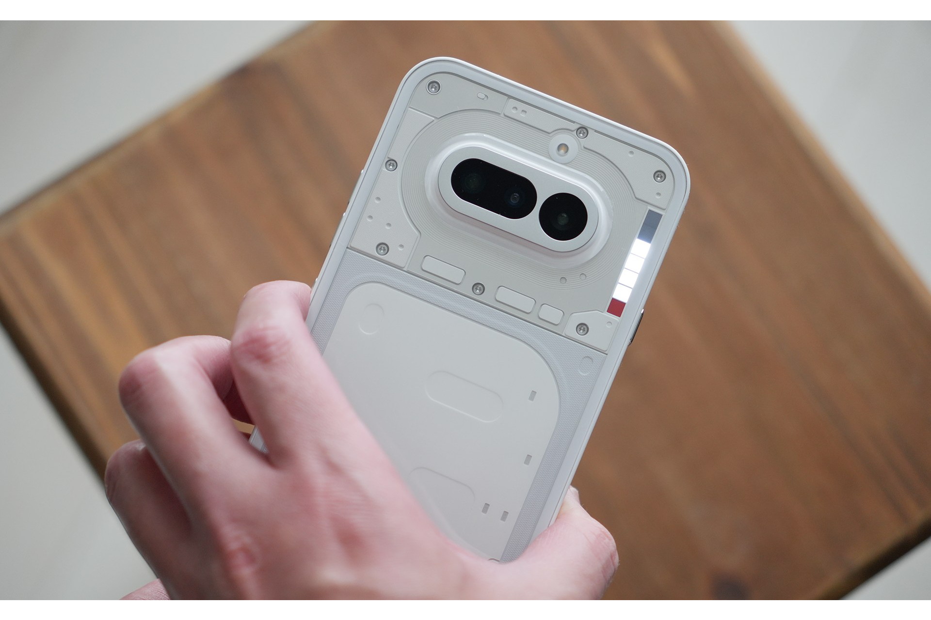 [みんなのケータイ]Nothing Phone (4a)を買って分かった2つの魅力と、気になる弱点も