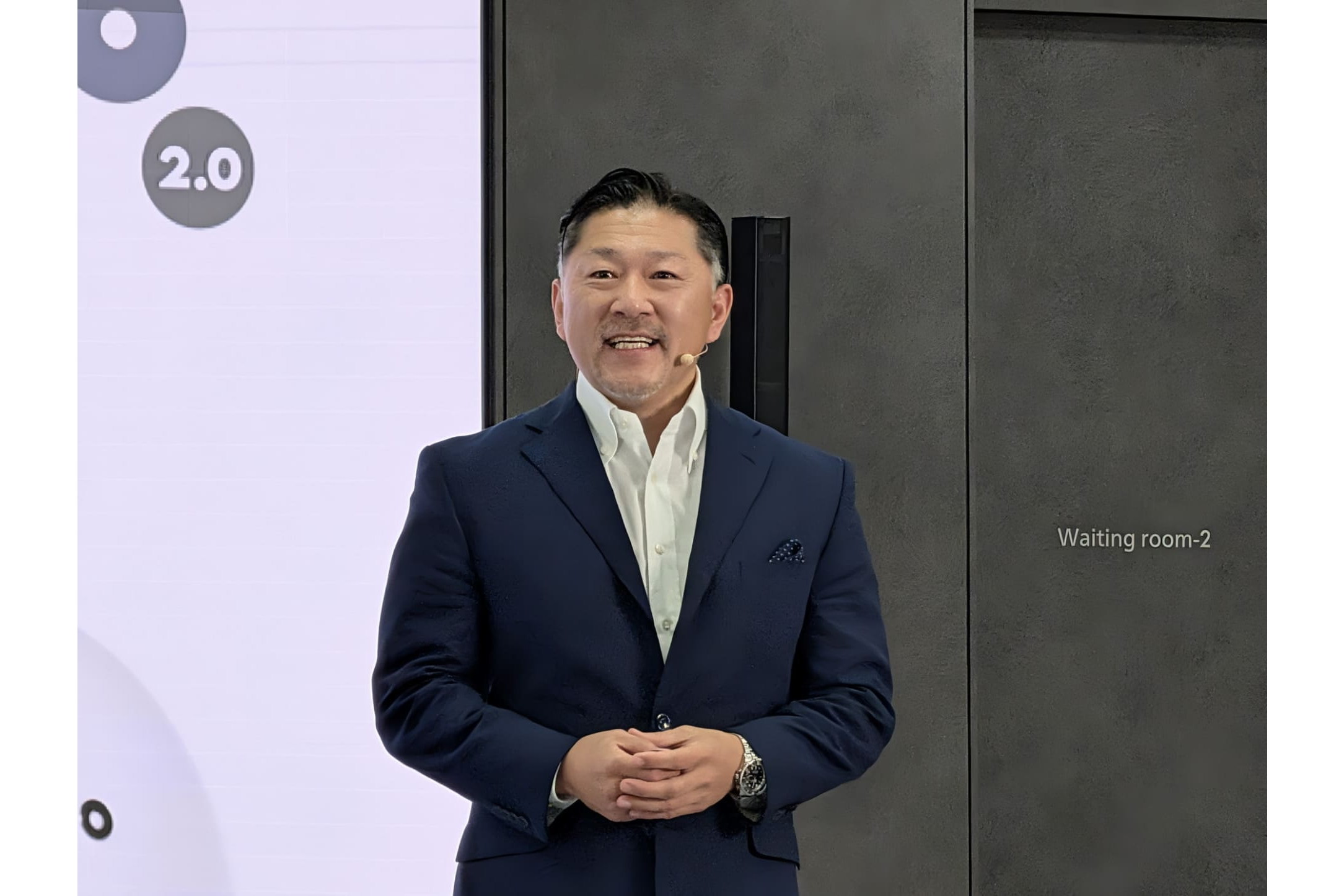 [石川温の「スマホ業界 Watch」]ahamoや楽天ユーザーを狙い撃つpovo、新トッピング「1.32TB」の巧妙な戦略