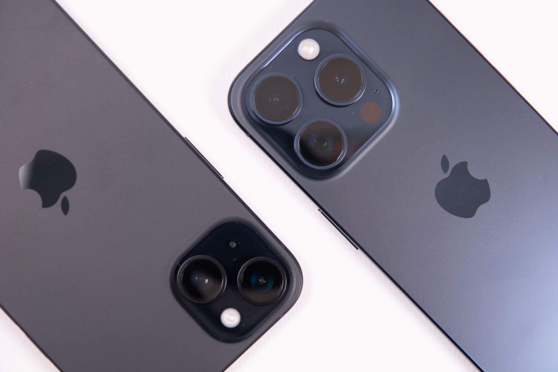 楽天モバイル、公式サイトで認定中古iPhoneを販売開始　MNPで最大2.2万円引き