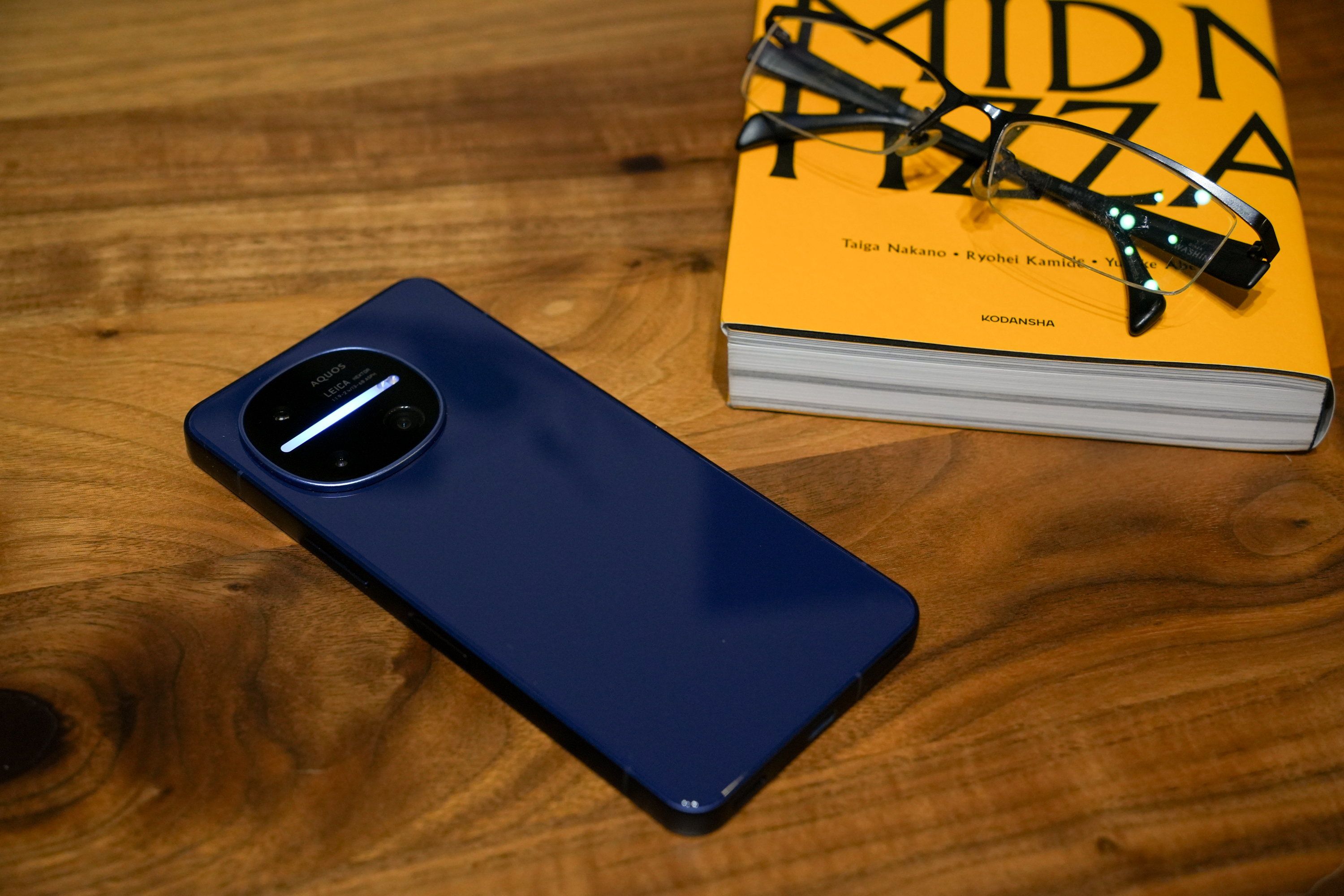ビジネスもプライベートも楽しくスマートに！ フットワークが軽いアクティブ層には「AQUOS R11」がオススメ[Sponsored]