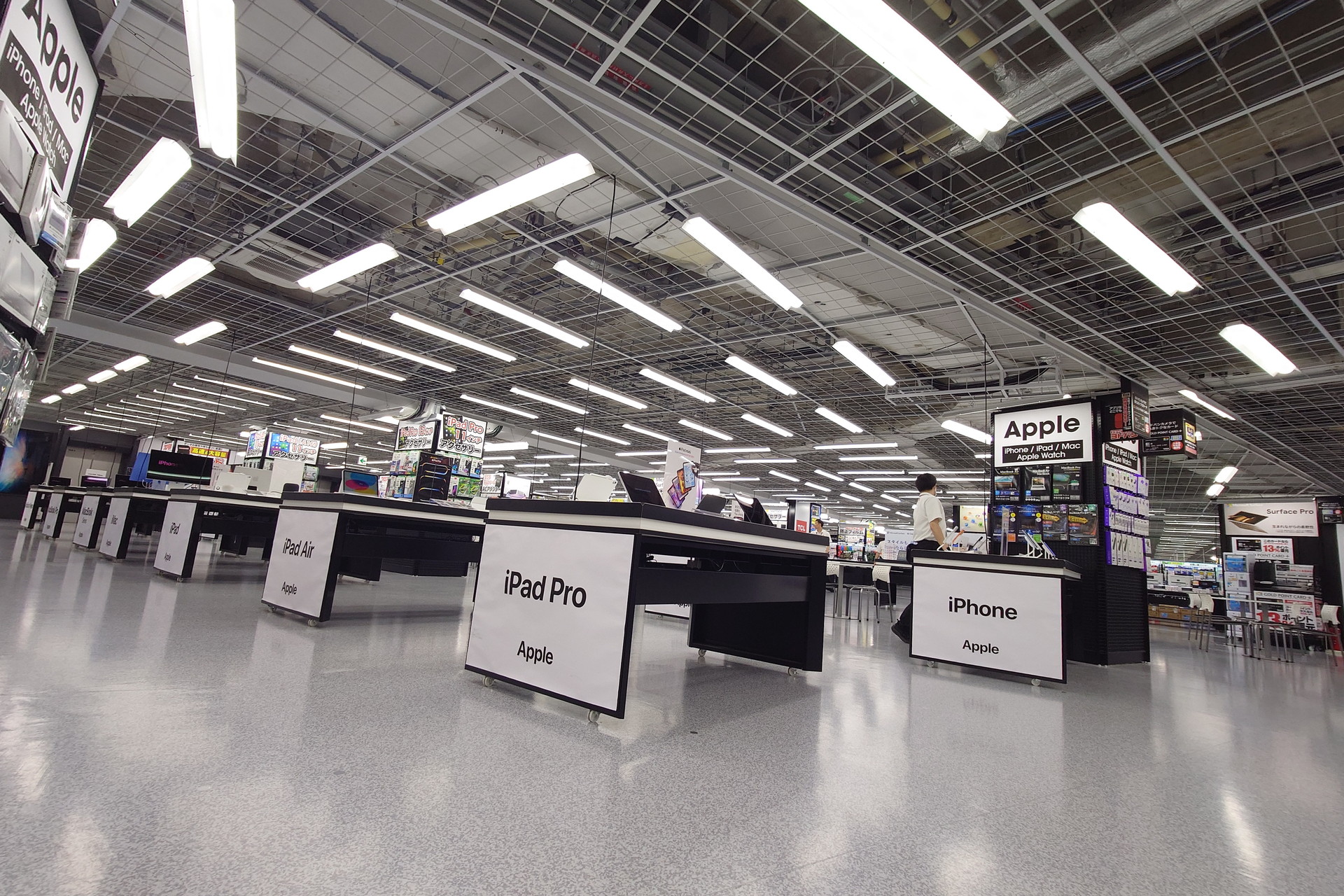 ヨドバシカメラ池袋が30日オープン、朝6時受取や「通信機器を思い切っ