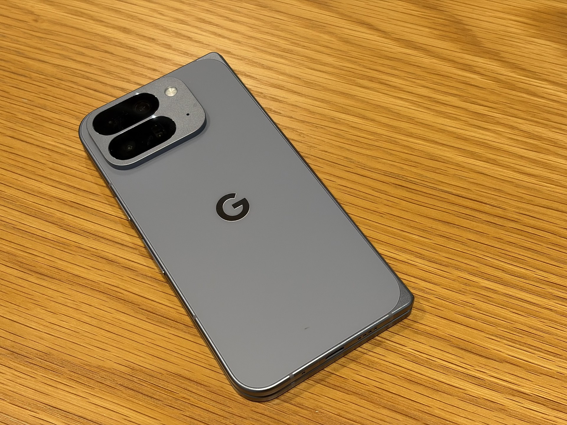 【新品未開封】Google Pixel 10 Pro Fold ドコモ補償交換品 故障したPixel 9 Pro FoldがPixel 10 Pro Foldになって返ってきた
