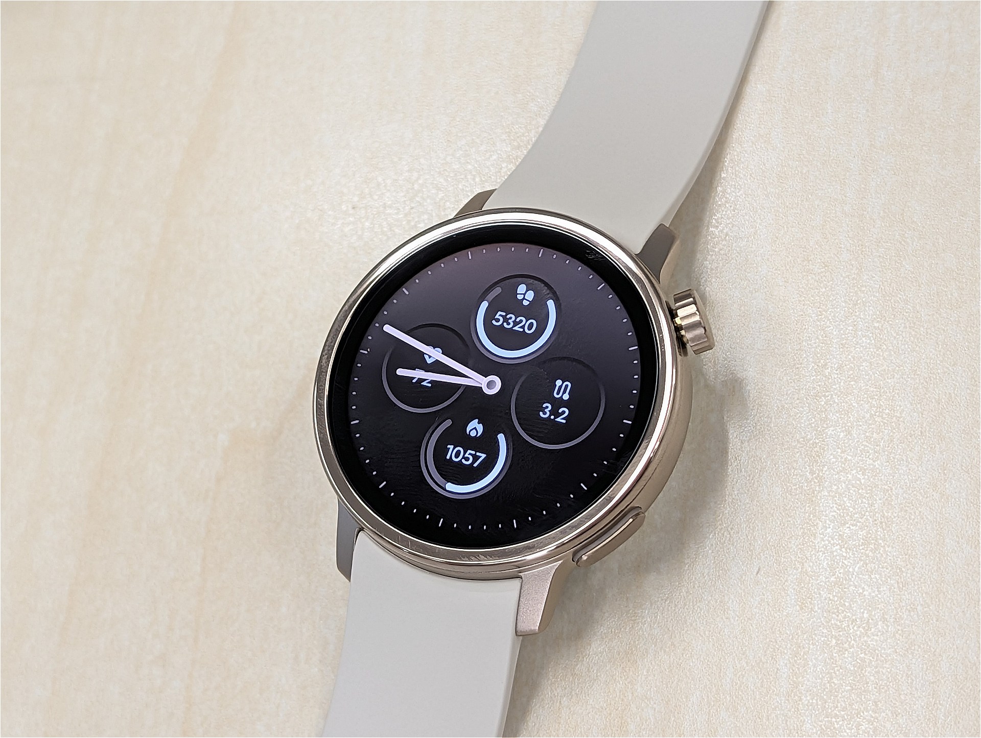 SoftBank Free Styleで「からだメイト Watch」発売、約5.9万円