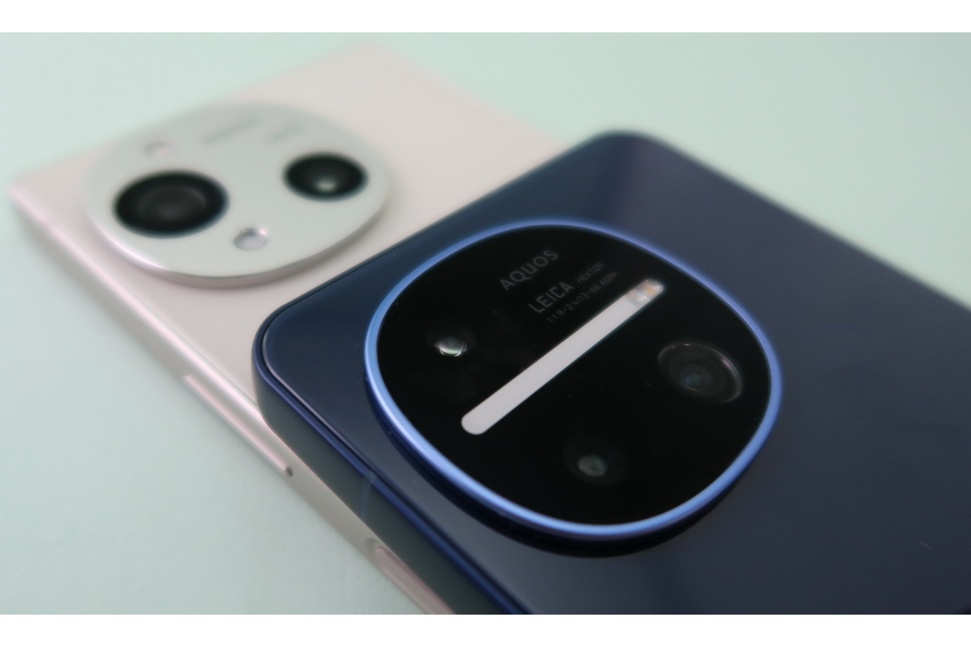 [法林岳之の「週刊モバイルCATCH UP」]「AQUOS R11」、Leica監修カメラと実用性で目指すハイエンドの新基準