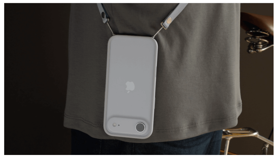 アップル純正肩掛け「クロスボディストラップ」、「iPhone Air」用