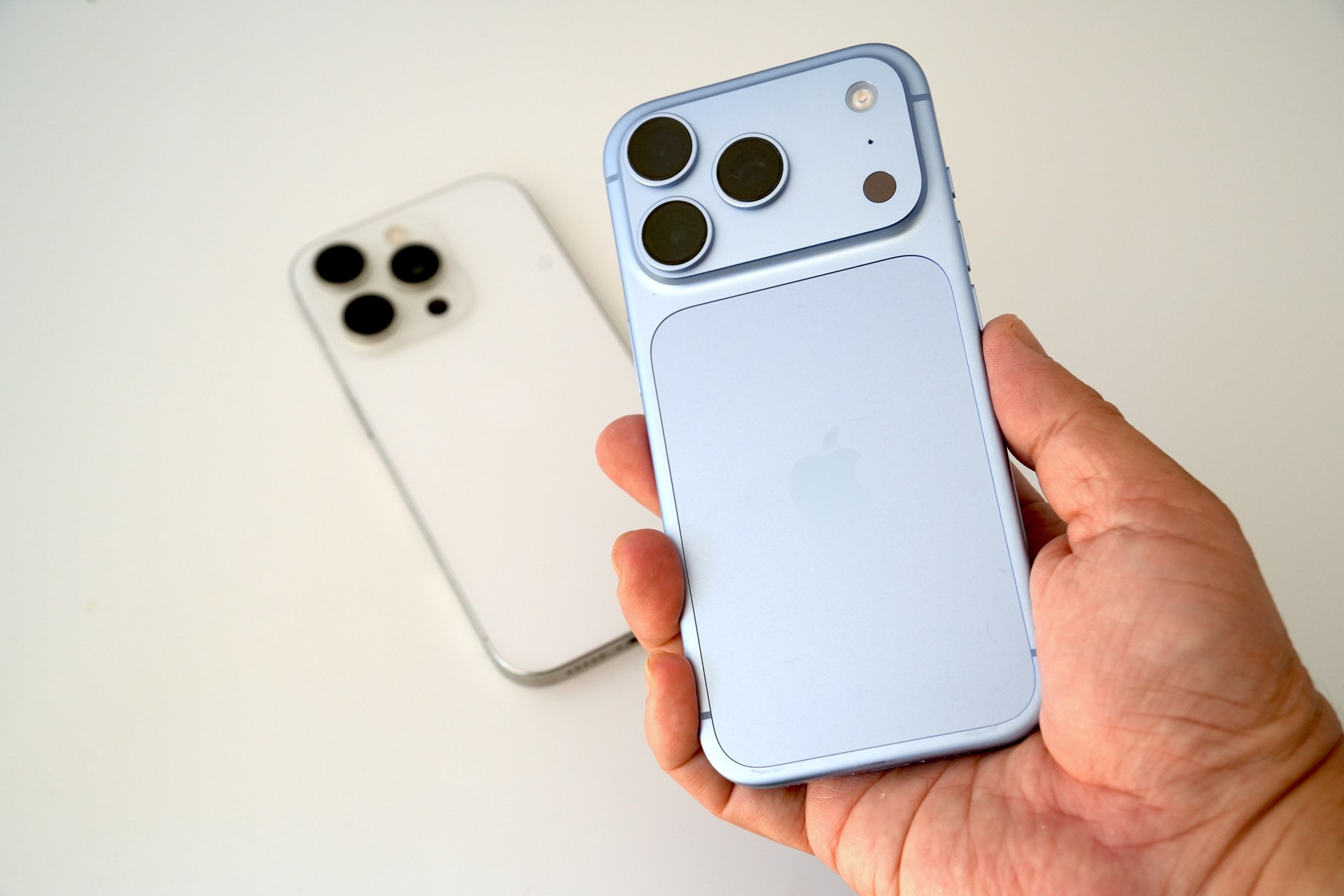 iPhone 16 ProからiPhone 18 Proに乗り換え、推し活望遠・動画・電池