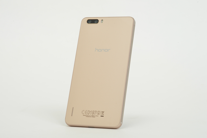 楽天モバイルのSIMフリー端末「honor6 Plus」。ダブルレンズ搭載のカメラ機能がスゴイ!!